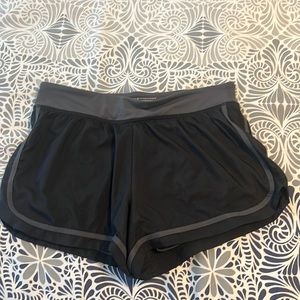 Victoria’s Secret sport running short black size medium
